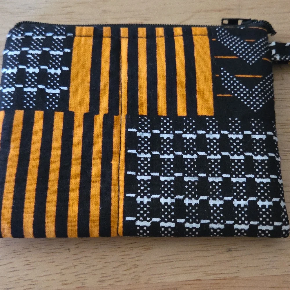 Black and Orange Patterned Bag Set with Beaded Necklace
